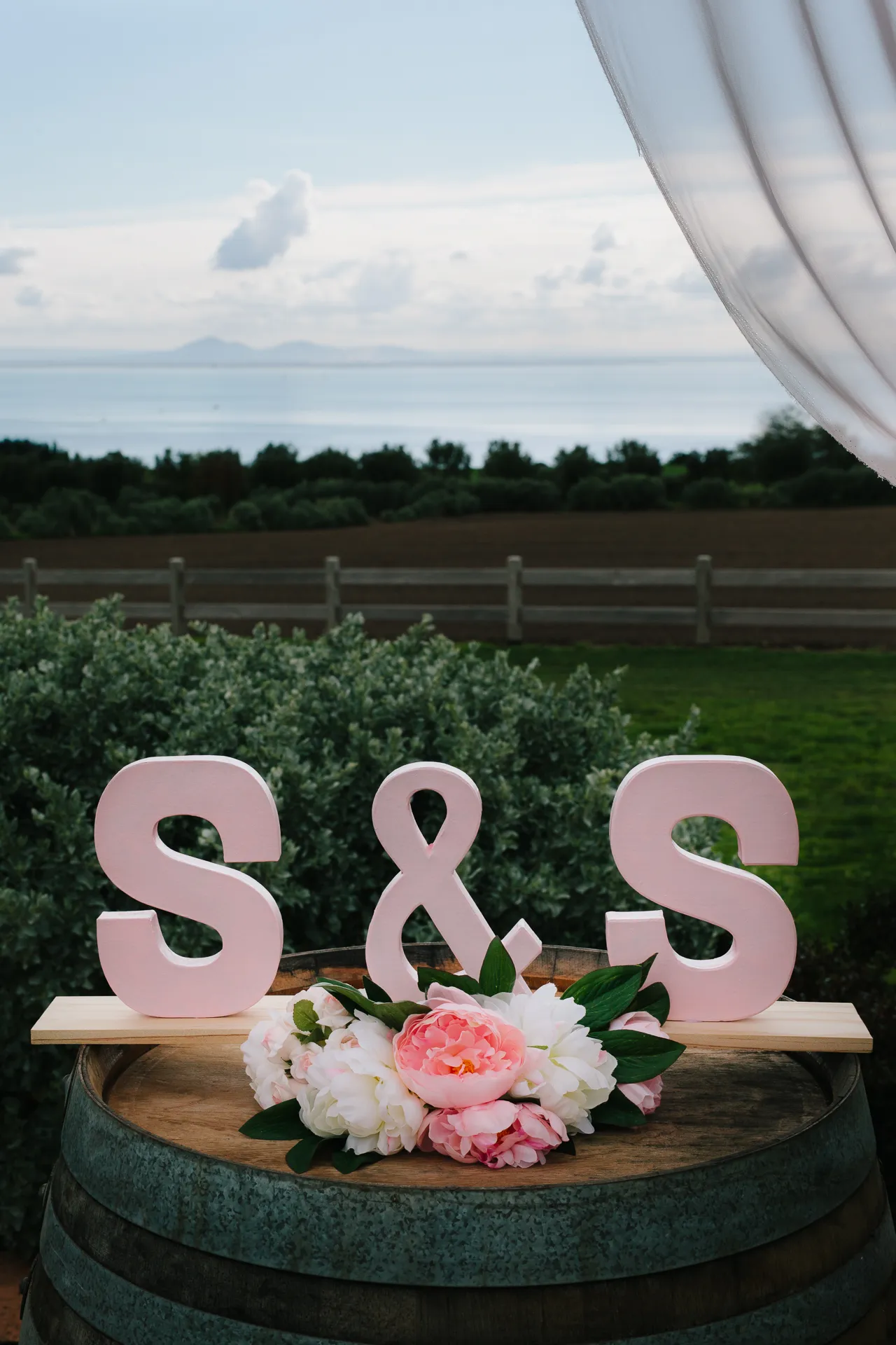 Samantha & Simon, wedding photograph 17