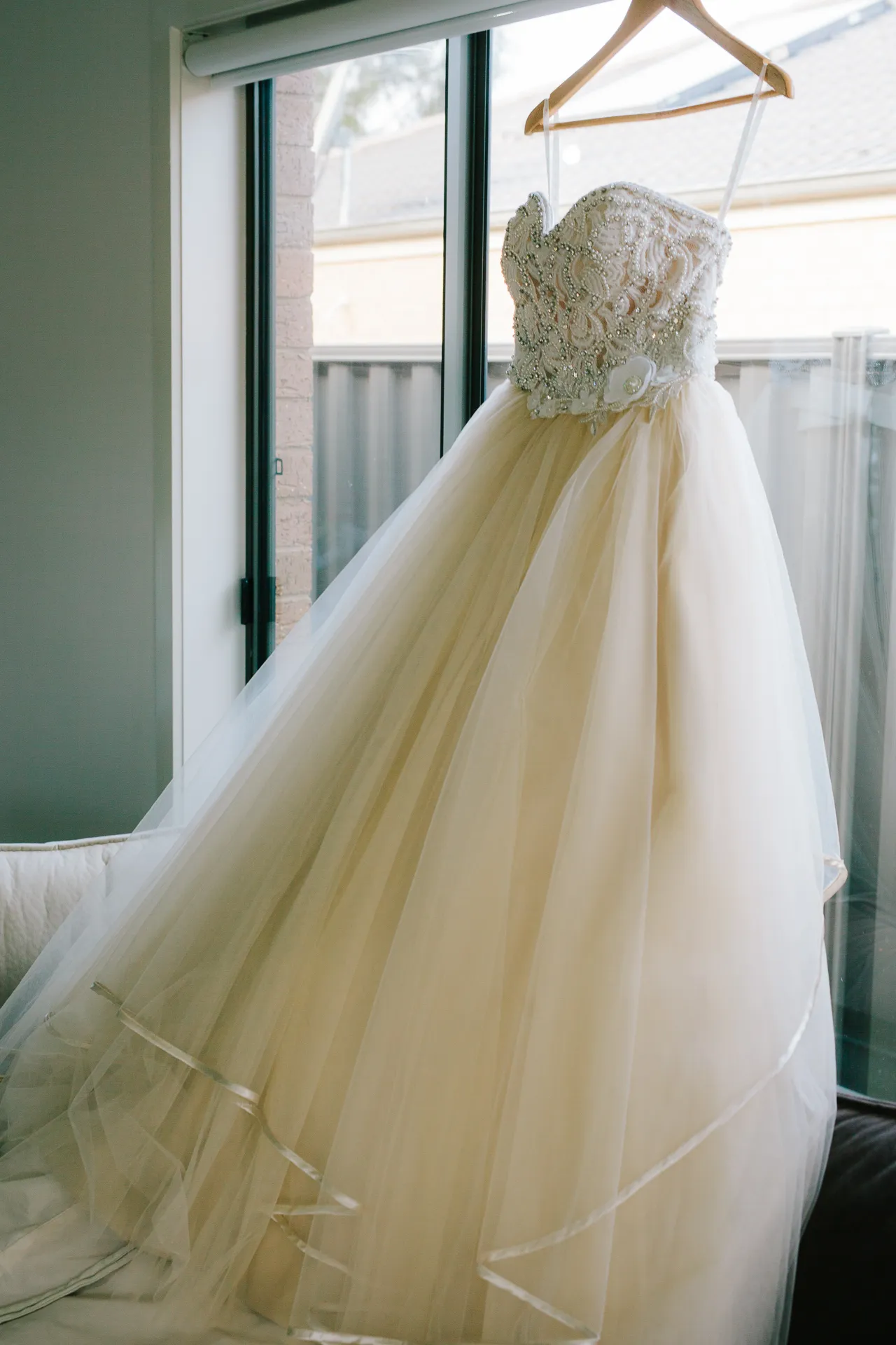 Samantha & Simon, wedding photograph 2