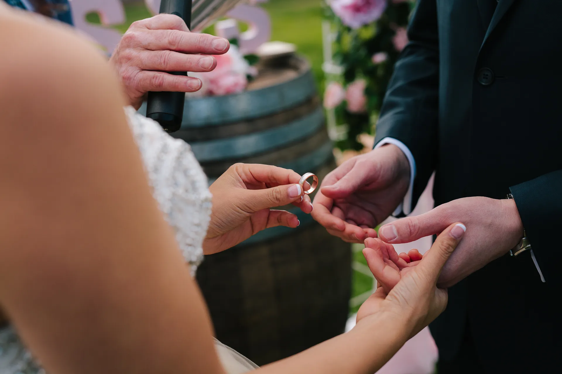 Samantha & Simon, wedding photograph 43